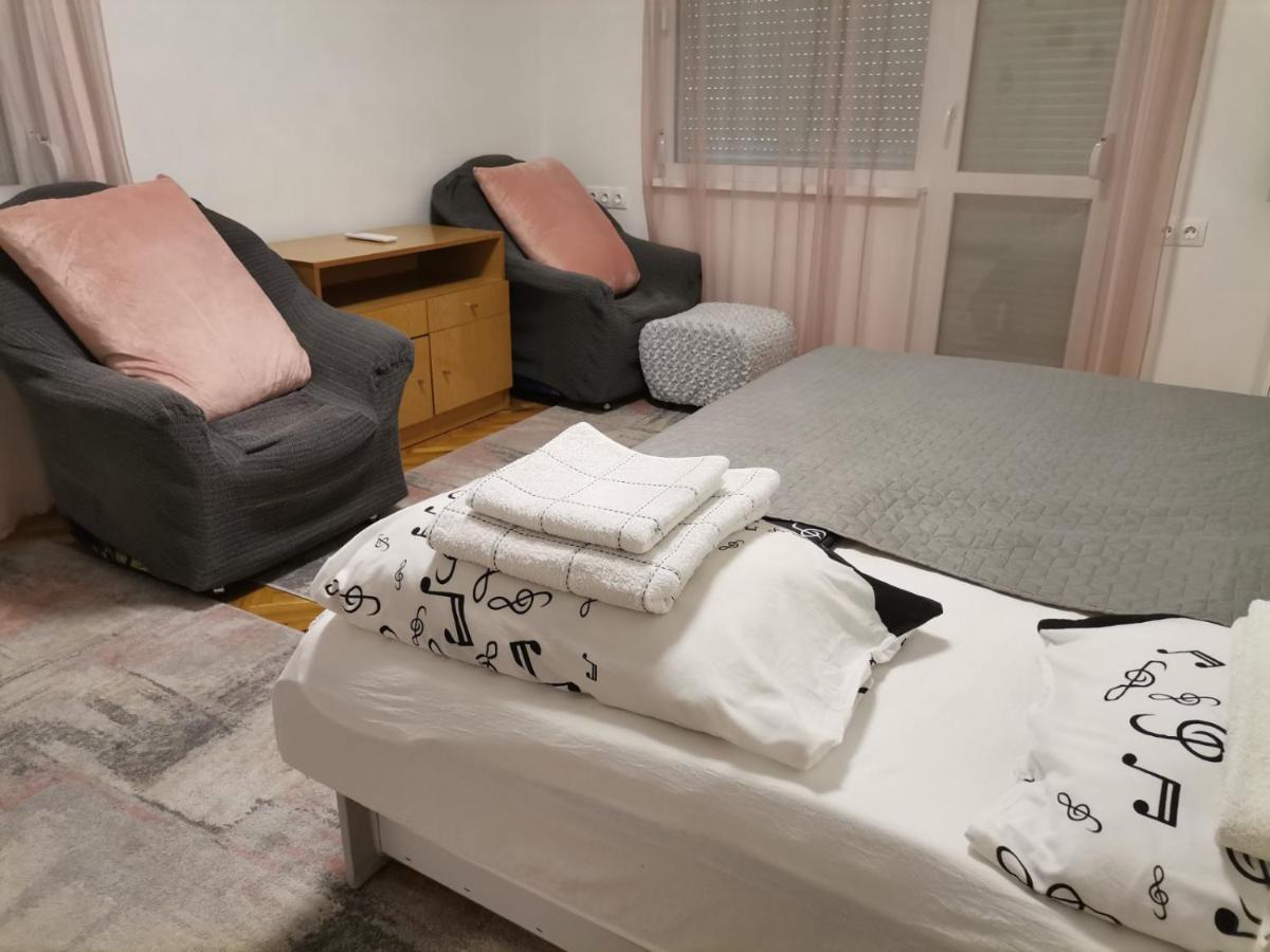 סופיה Brand New Apartment מראה חיצוני תמונה